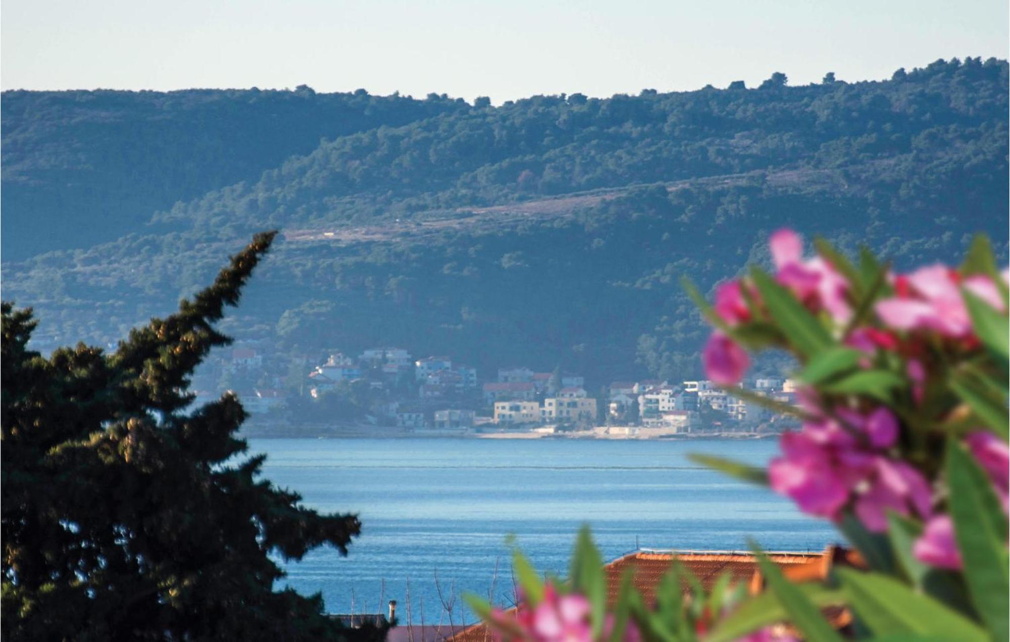 Lovely Apartment In Kastel Stari With Wifi Kaštela Exterior foto